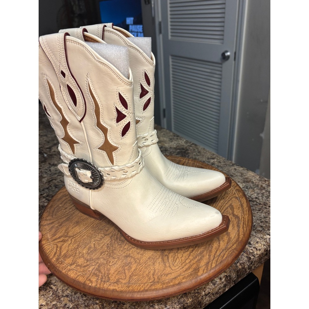 Frye and Co Irlene Short Concho Western Boots Off White FO-F2600036-013-111